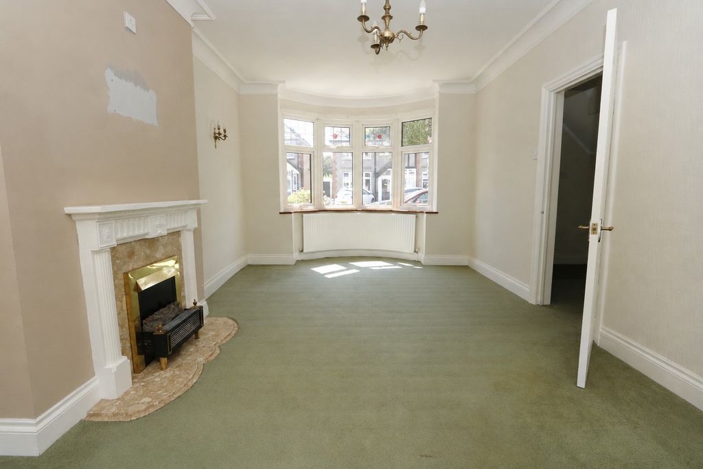 Property photo 3 of 15 5260993