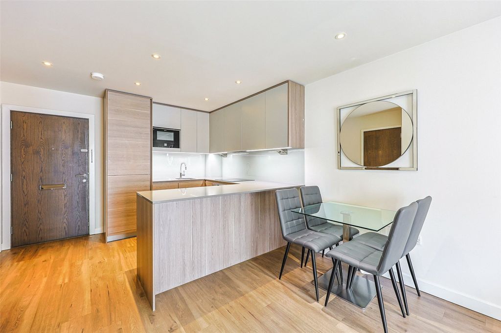 Property photo 3 of 18 Picture No. 05