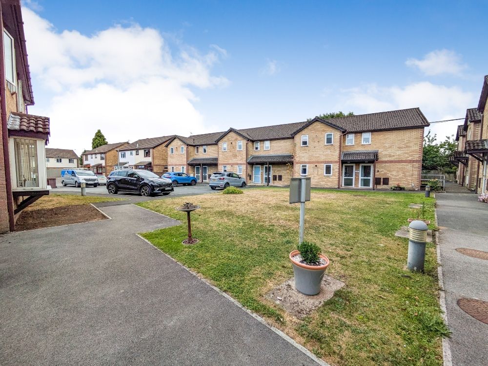 Property photo 1 of 17