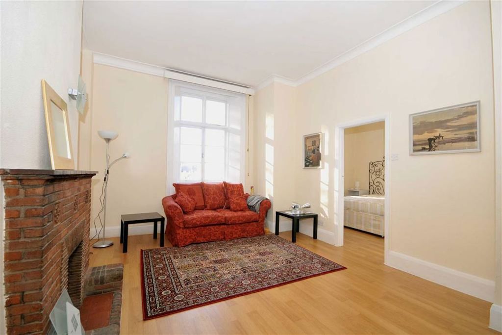 Property photo 1 of 3