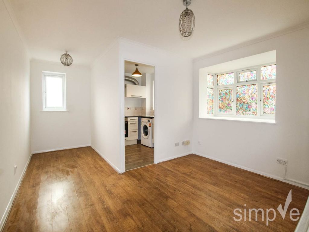Property photo 1 of 7 Img_5993