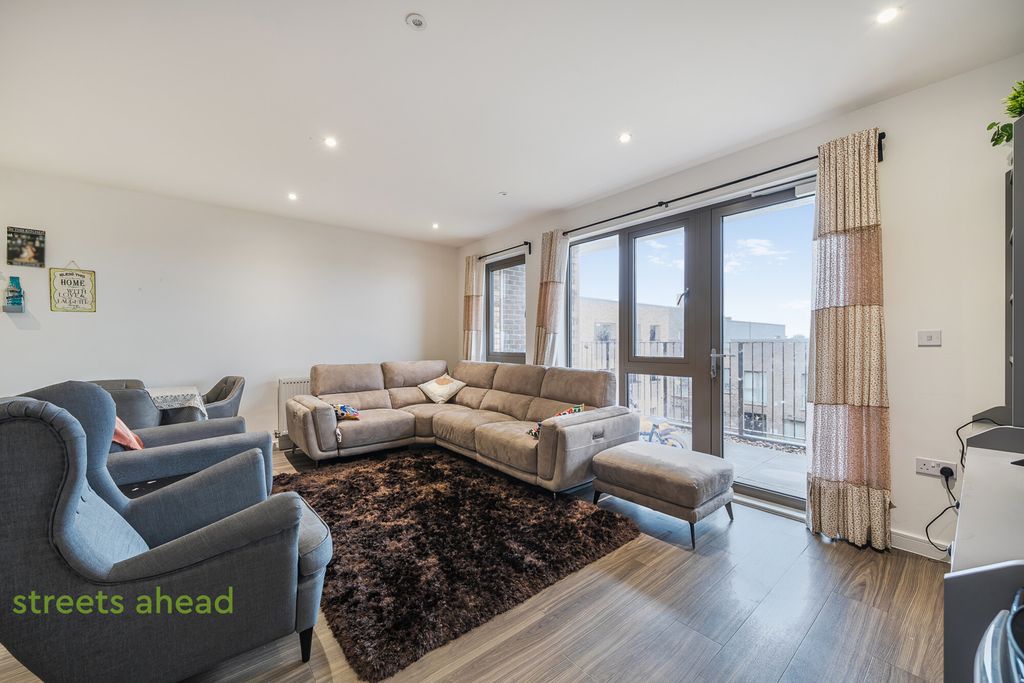 Property photo 1 of 15 05c50565-49Bf-4A4...