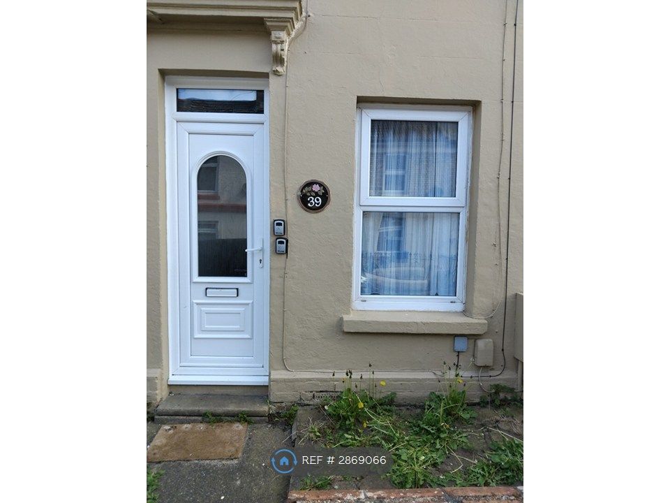 Property photo 2 of 19