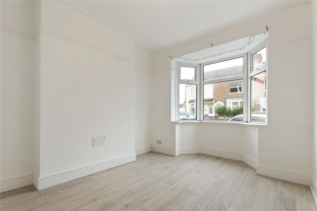 Property photo 2 of 11 Picture No. 03