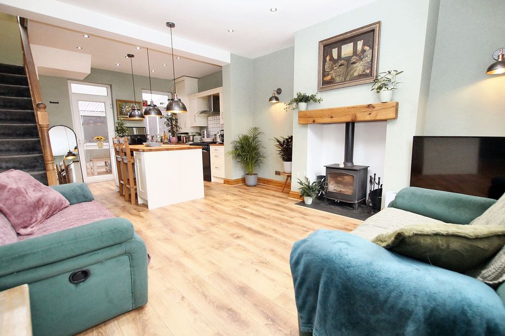 Property photo 1 of 21