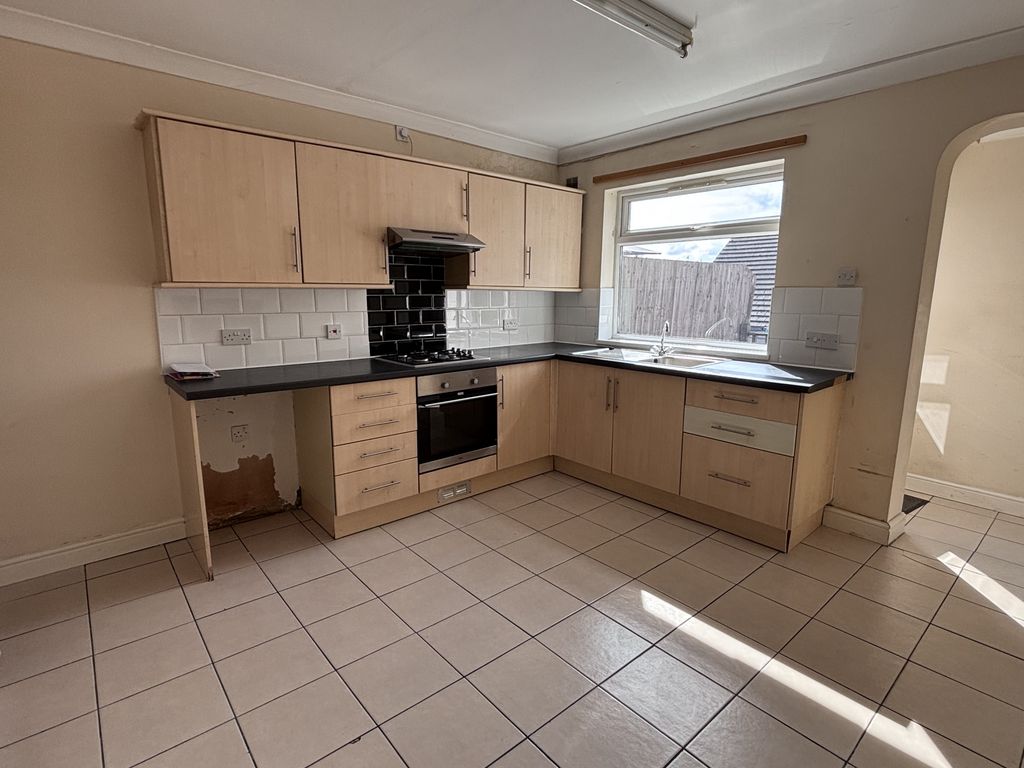 Property photo 3 of 12 Kitchen/Diner