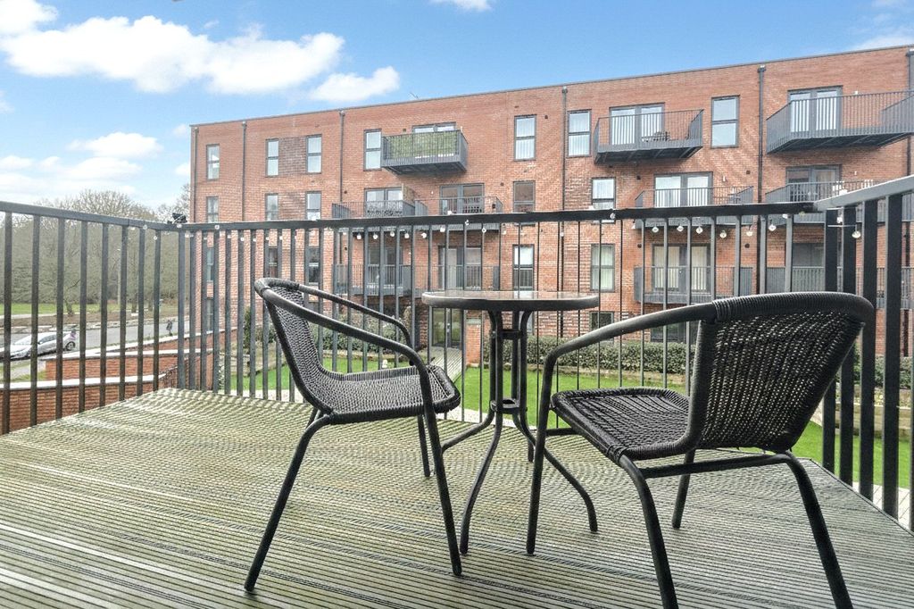 Property photo 3 of 8 Picture 3