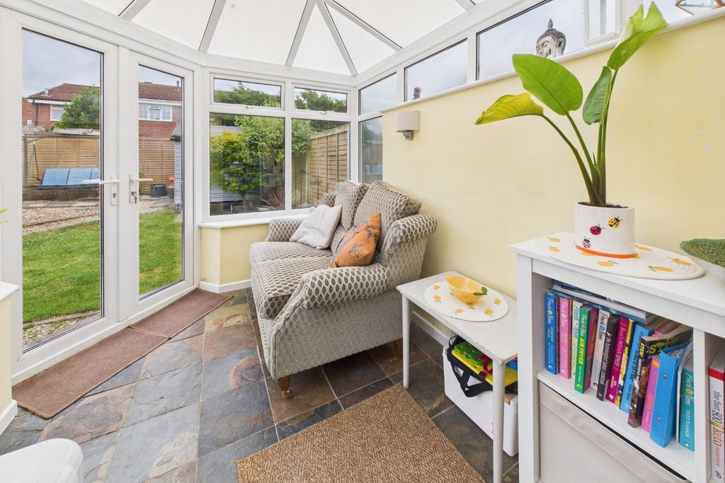 Property photo 3 of 13 Conservatory