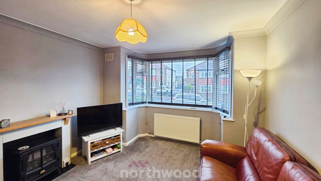 Property photo 2 of 27