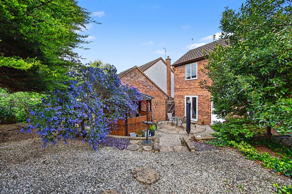Property photo 2 of 16
