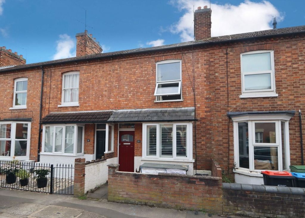 Property photo 1 of 11 Front