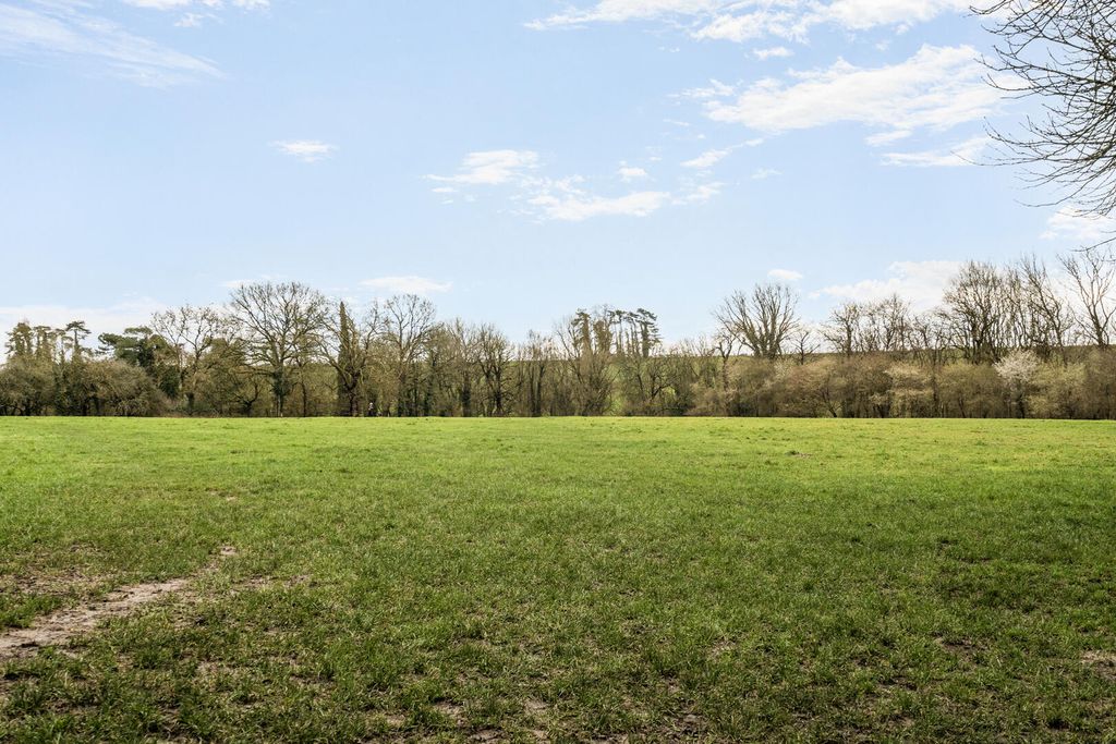 Property photo 3 of 18 Outside