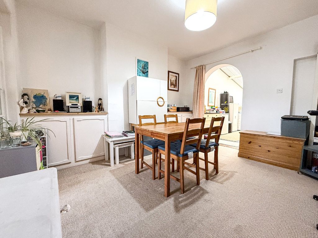 Property photo 2 of 17 4840047