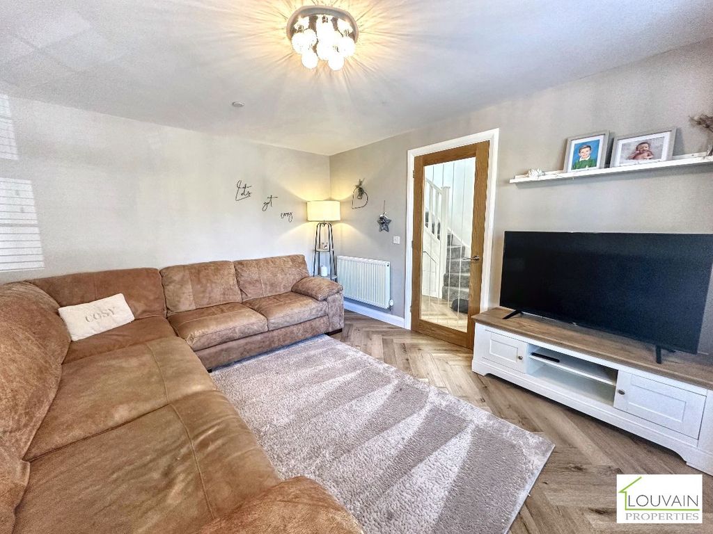 Property photo 2 of 26