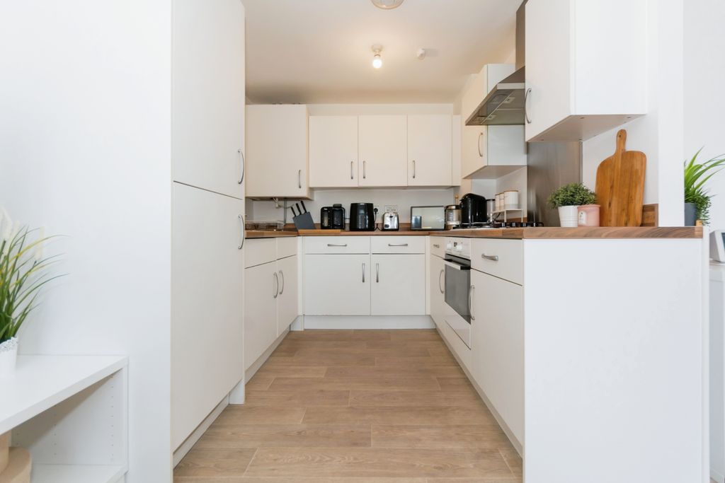 Property photo 2 of 16 Kitchen