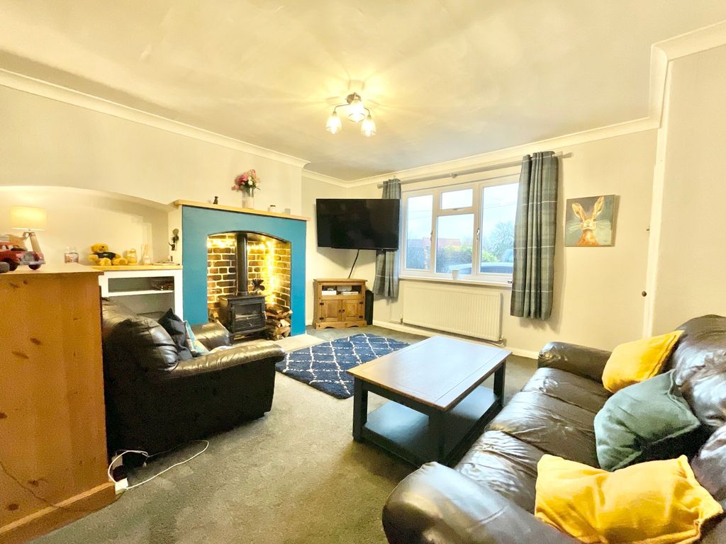 Property photo 2 of 26