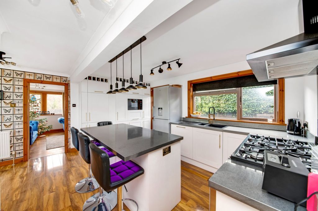 Property photo 3 of 56 Picture No. 19