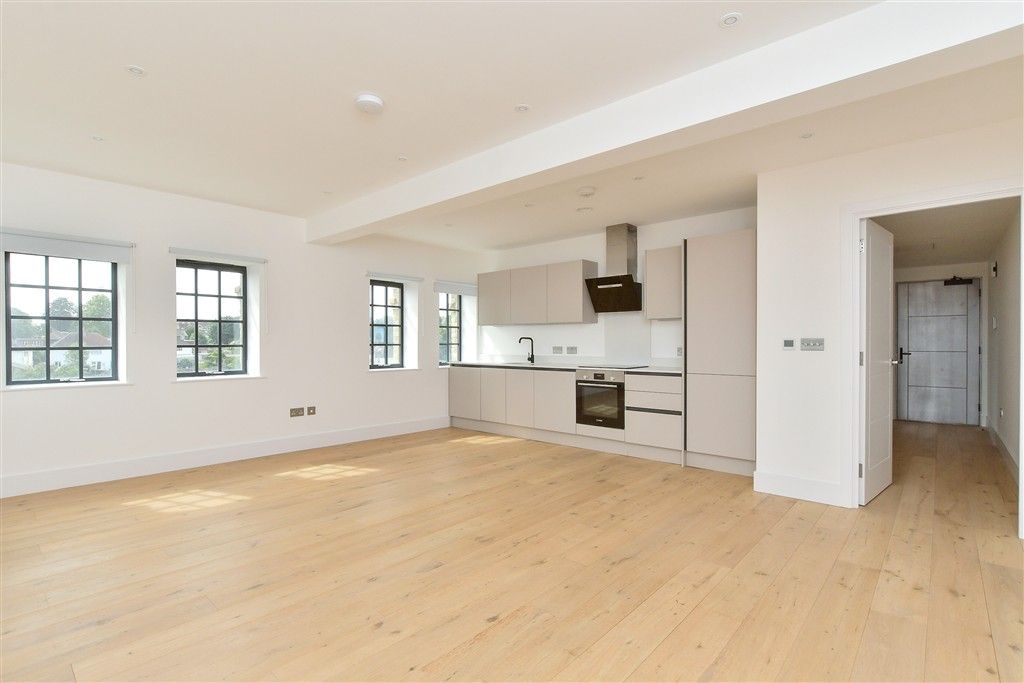 Property photo 2 of 15 Lounge/ Kitchen/ Diner