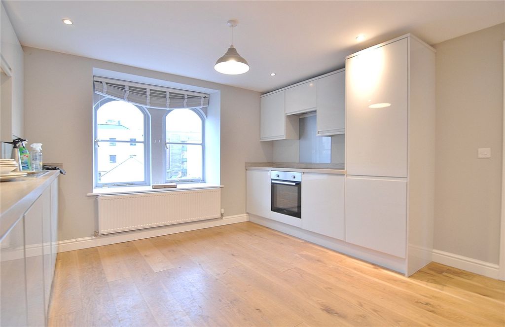 Property photo 3 of 10 Picture No. 09