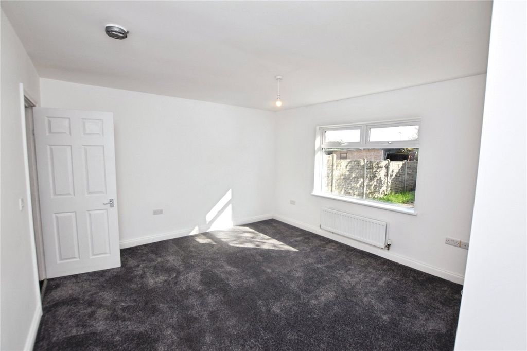 Property photo 2 of 15 Living Room