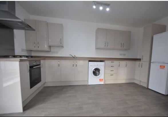 Property photo 2 of 4 Kitchen
