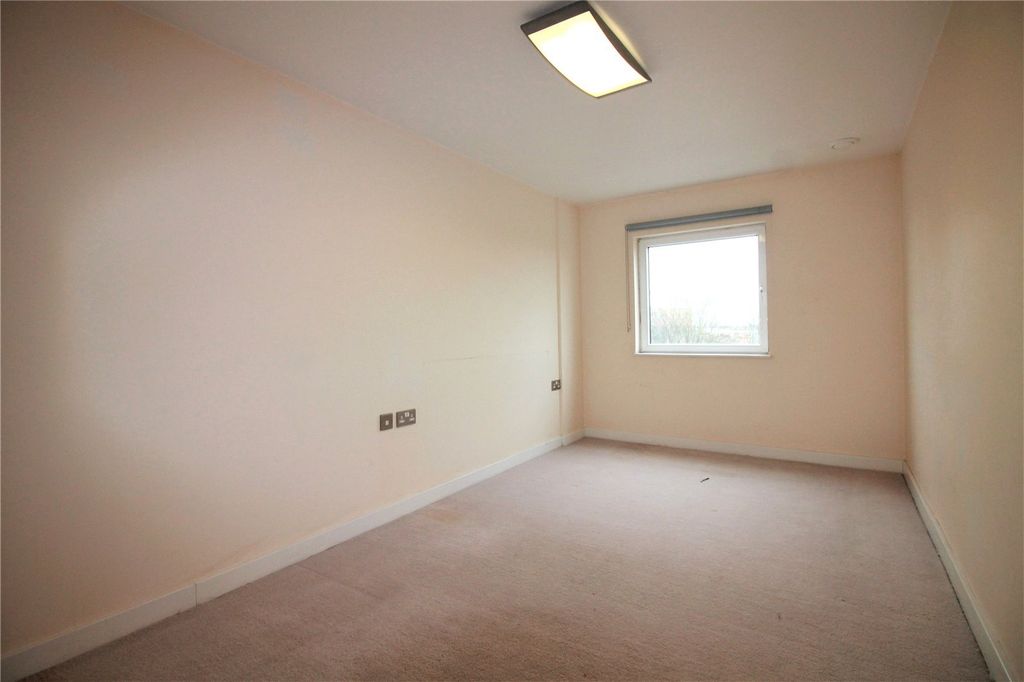 Property photo 3 of 6 Picture No. 02