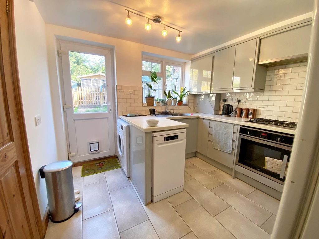 Property photo 2 of 3
