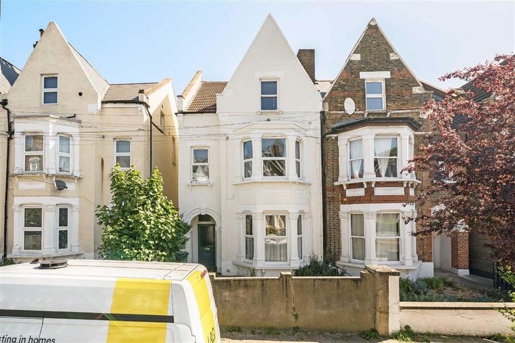 Property photo 1 of 6