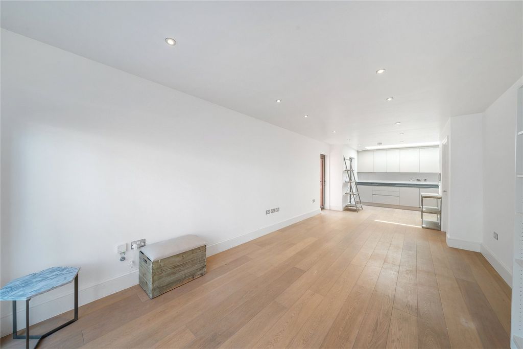 Property photo 3 of 21 Picture No. 04