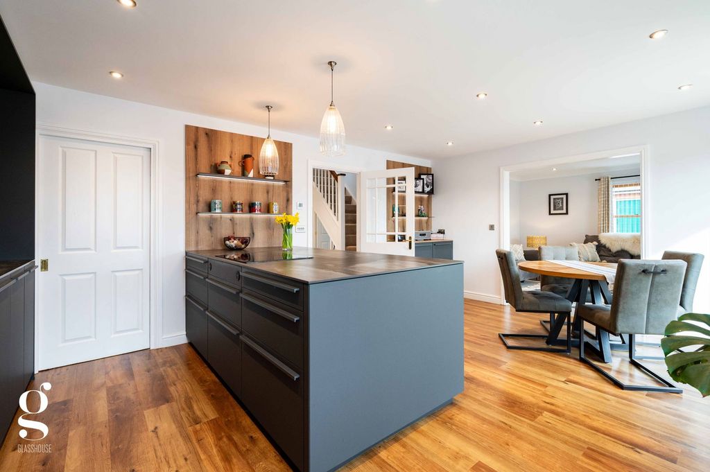 Property photo 3 of 50