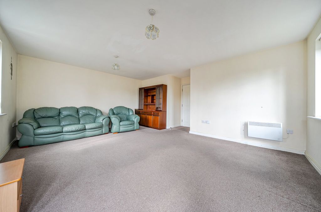 Property photo 2 of 16 1463248-15-6A0c85...