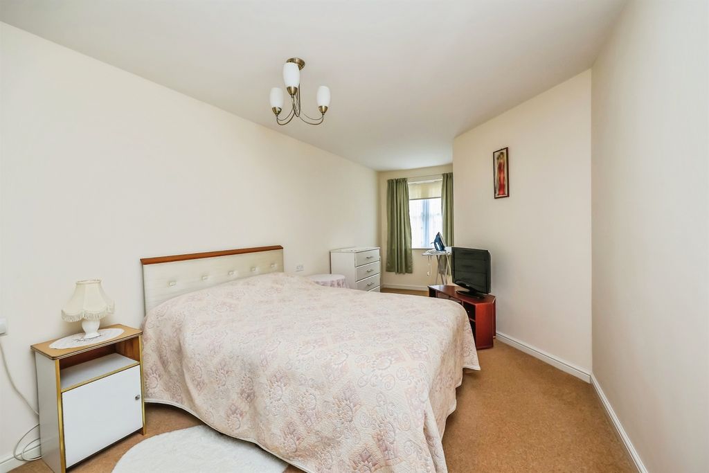 Additional image 8 of 2 bed flat for saleChurch Street, Eastwood, Nottingham NG16