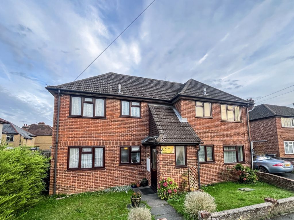 Property photo 1 of 9 Photo 8