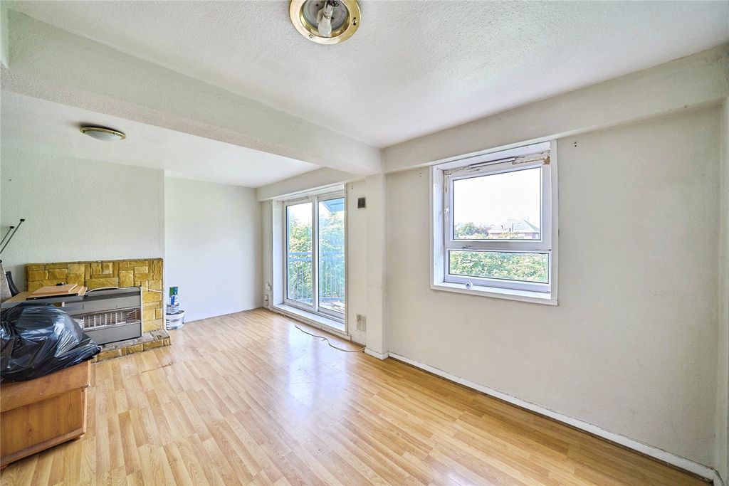 Property photo 3 of 10 Picture No. 05