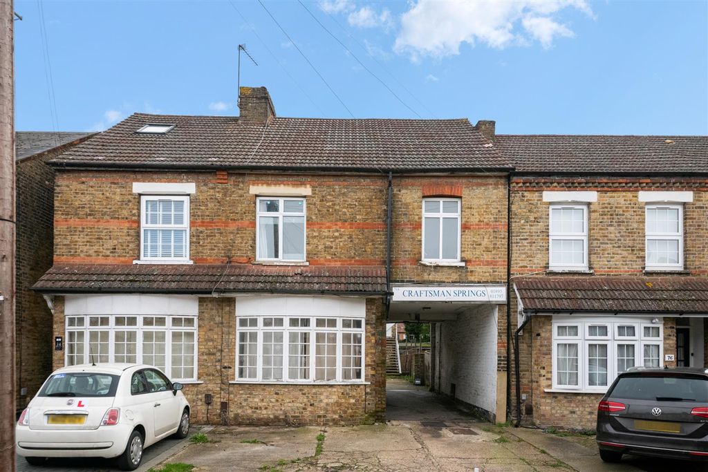 Property photo 1 of 12