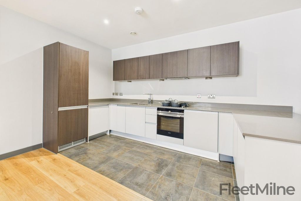 Property photo 3 of 20 Kitchen