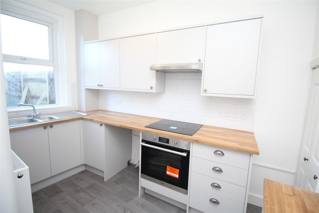 Property photo 2 of 11 Img_7006.Jpg