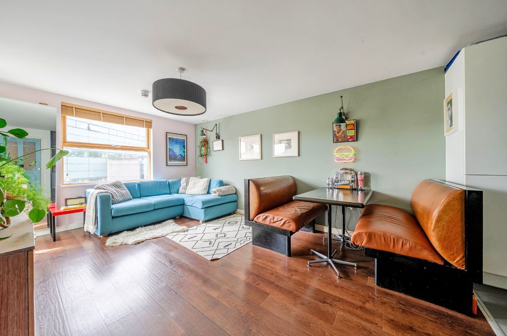 Property photo 1 of 15 Picture No. 05