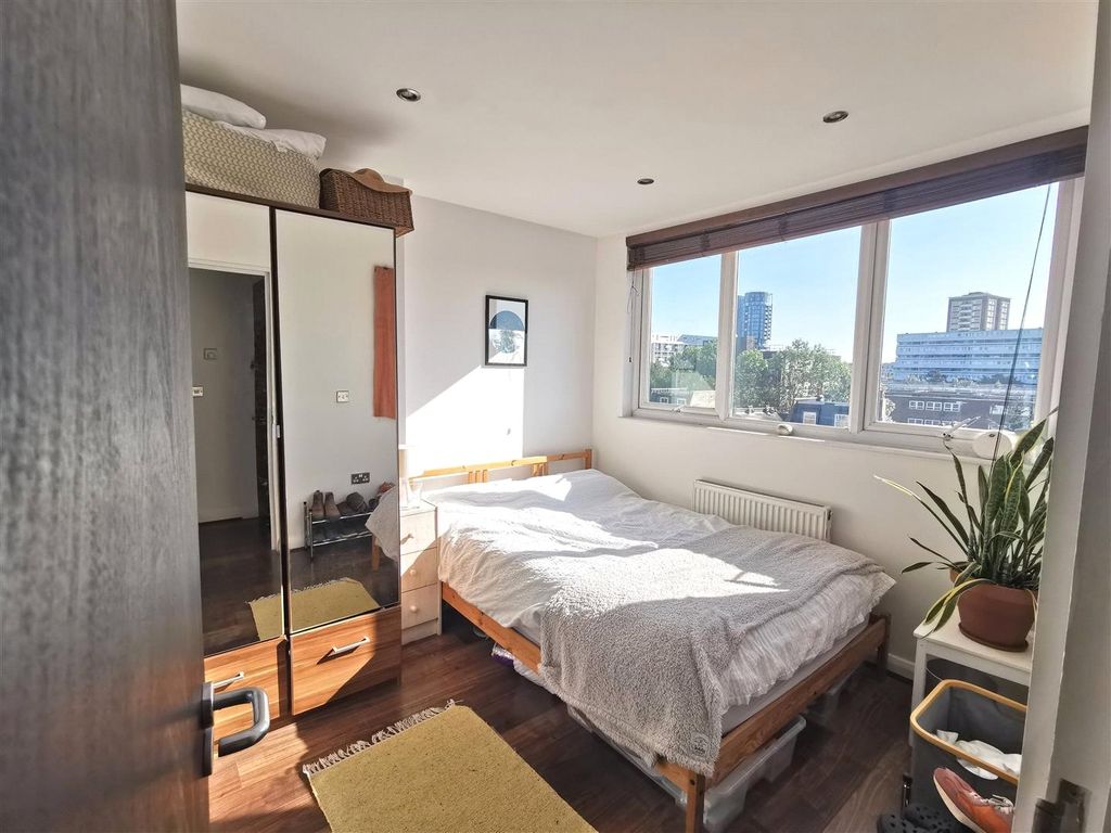 Property photo 3 of 4 Picture No. 06