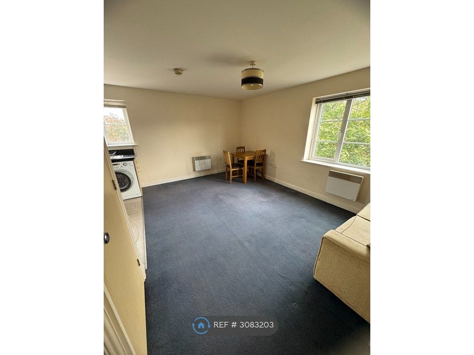 Property photo 3 of 10