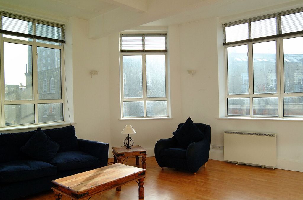 Property photo 1 of 4
