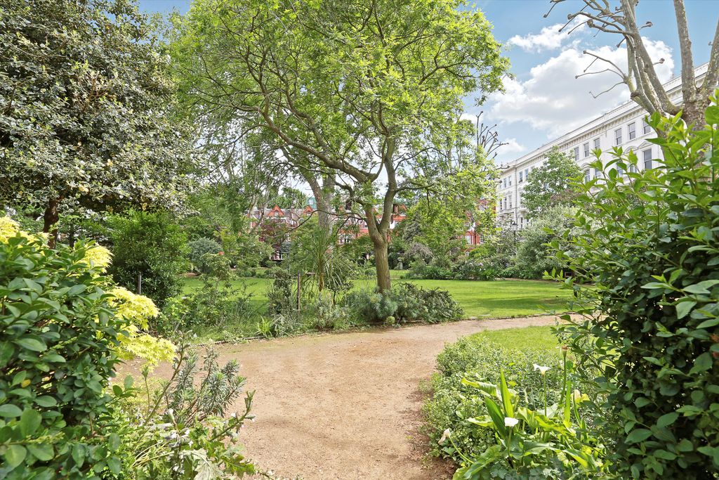 Property photo 3 of 20 Image