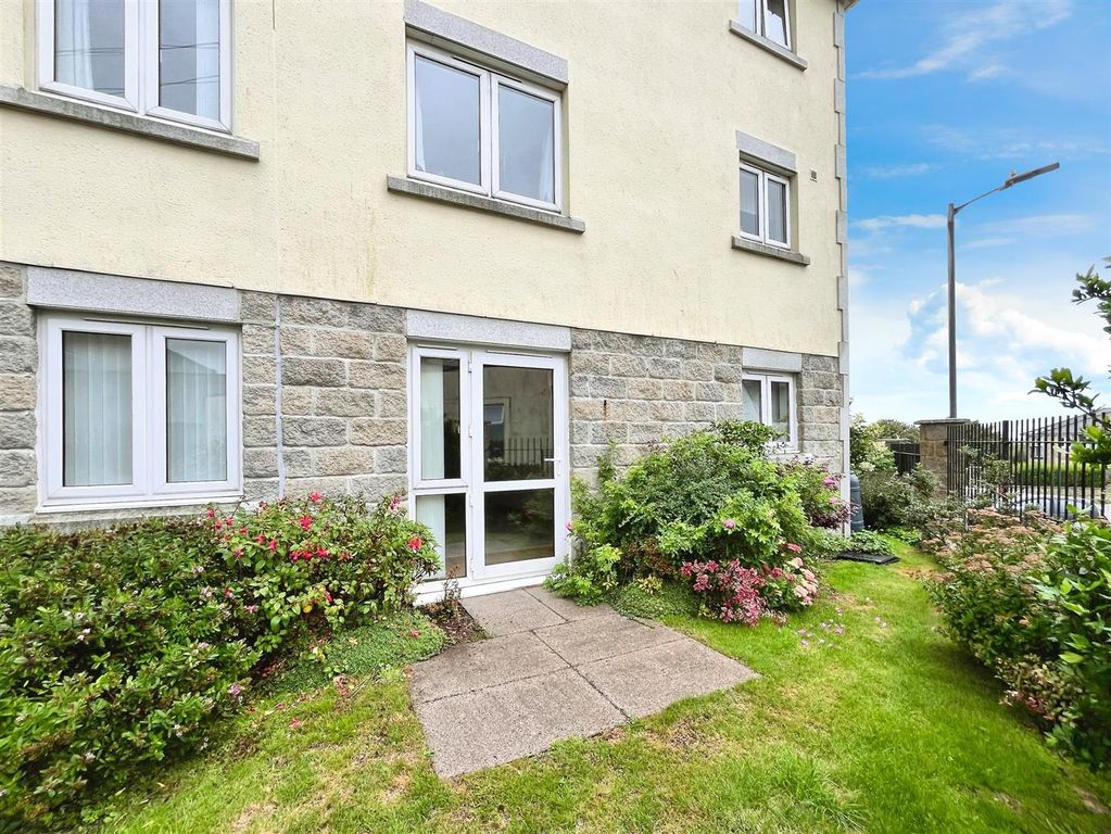 Property photo 1 of 8
