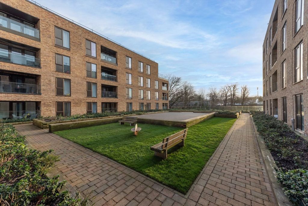 Property photo 3 of 17 Picture No. 15