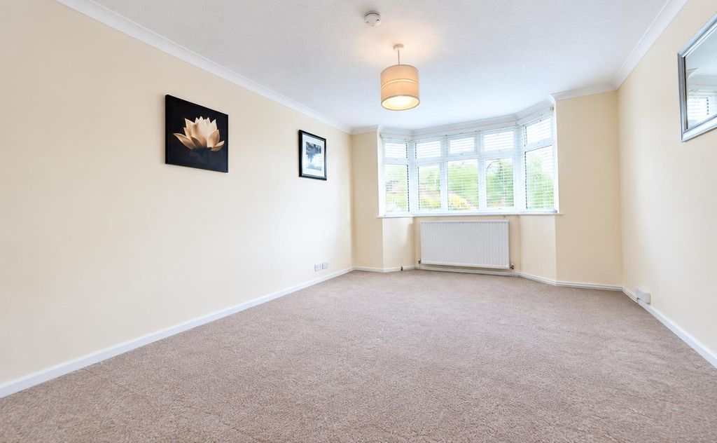 Property photo 2 of 11 2