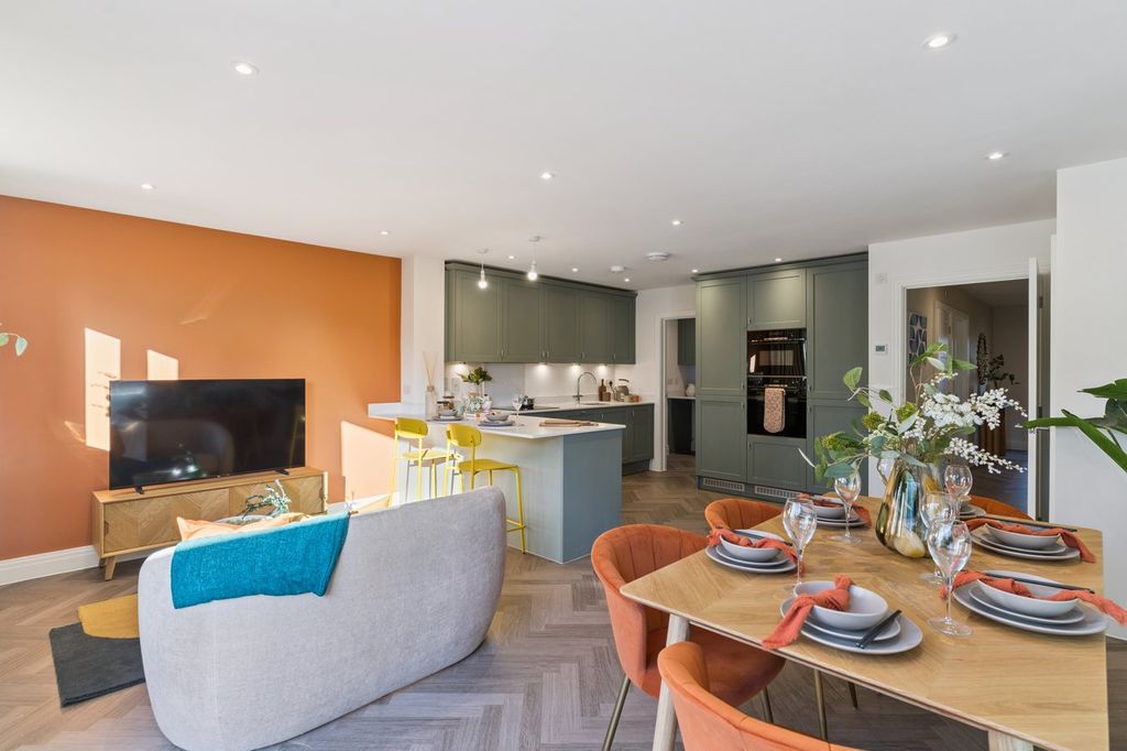 Property photo 3 of 23