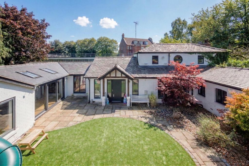 Property photo 1 of 41 Main