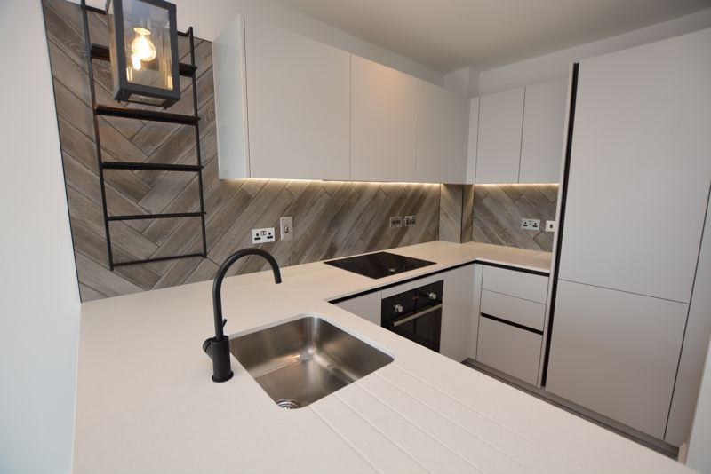 Property photo 3 of 12 Photo 7