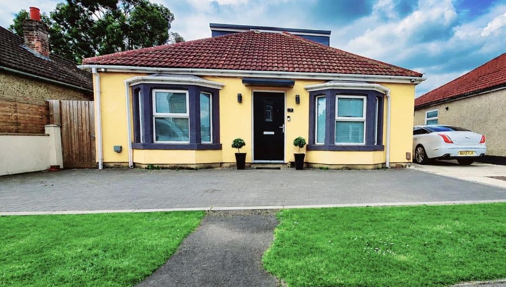 Property photo 1 of 22 5B8A60B7-0034-4774-Bc80-Cf74289A5942.Jpg