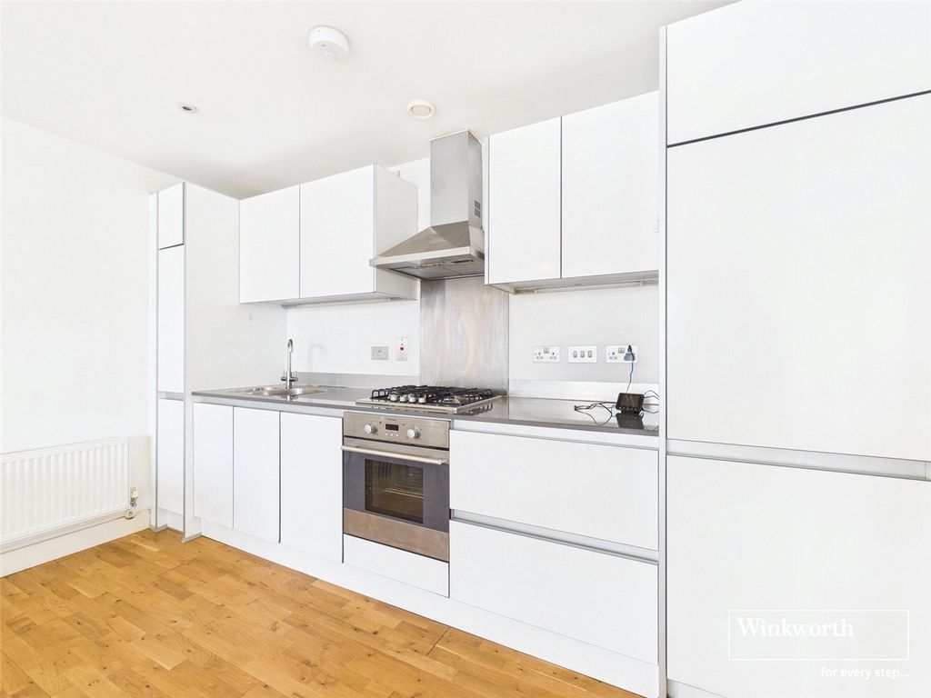 Property photo 2 of 8 Picture No. 16